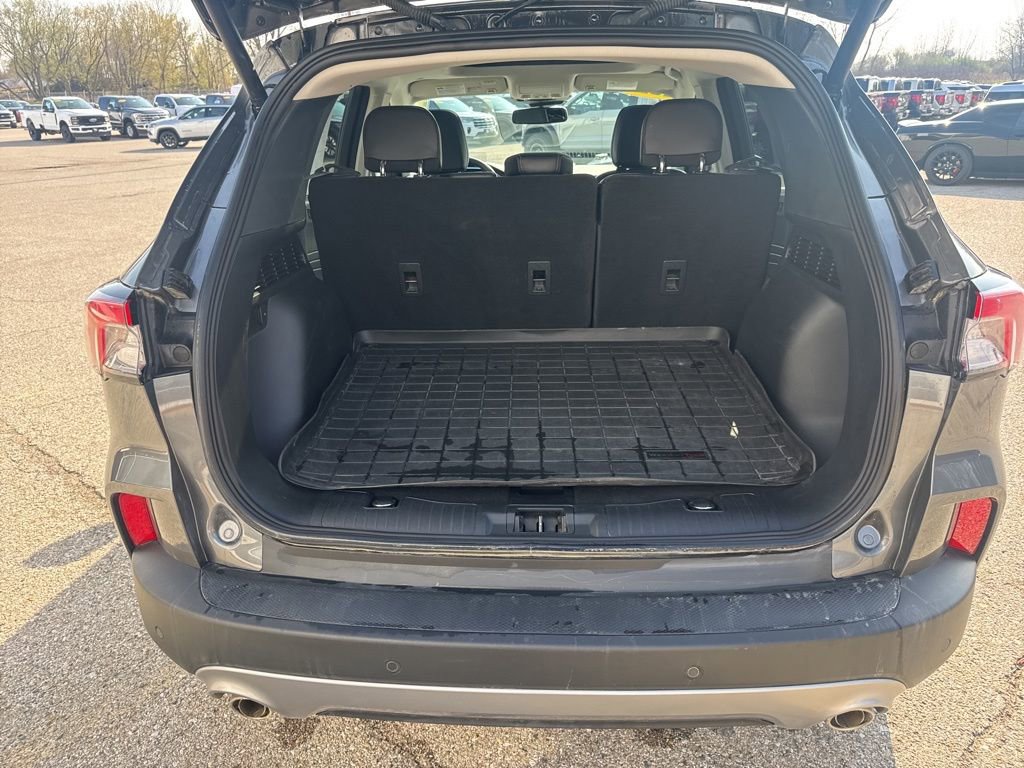 Used 2021 Ford Escape Titanium w/ Titanium Elite Package AWD/4WD image 22