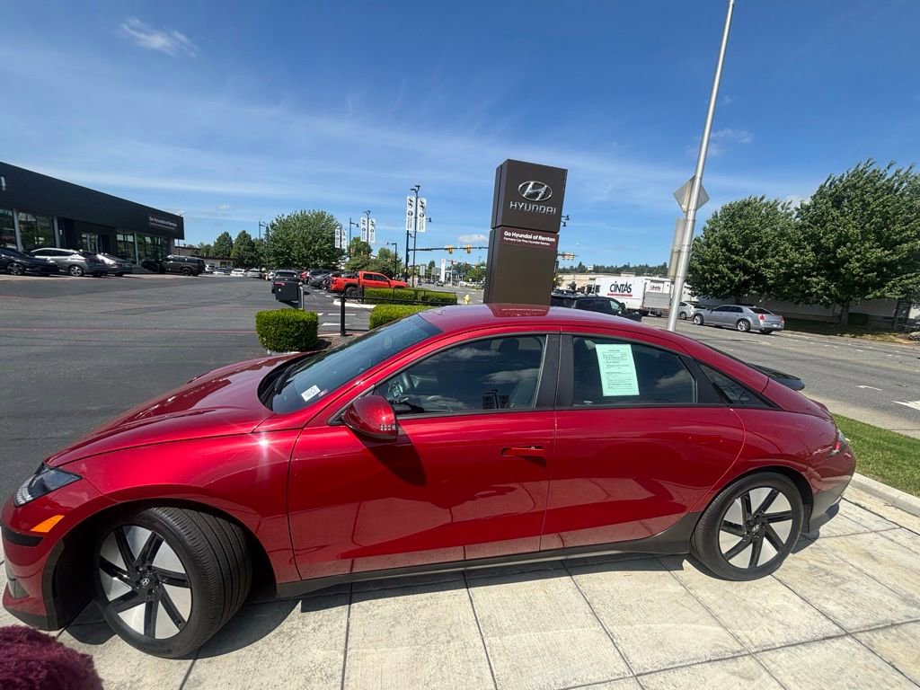 Certified 2024 Hyundai Ioniq 6 SE RWD image 4