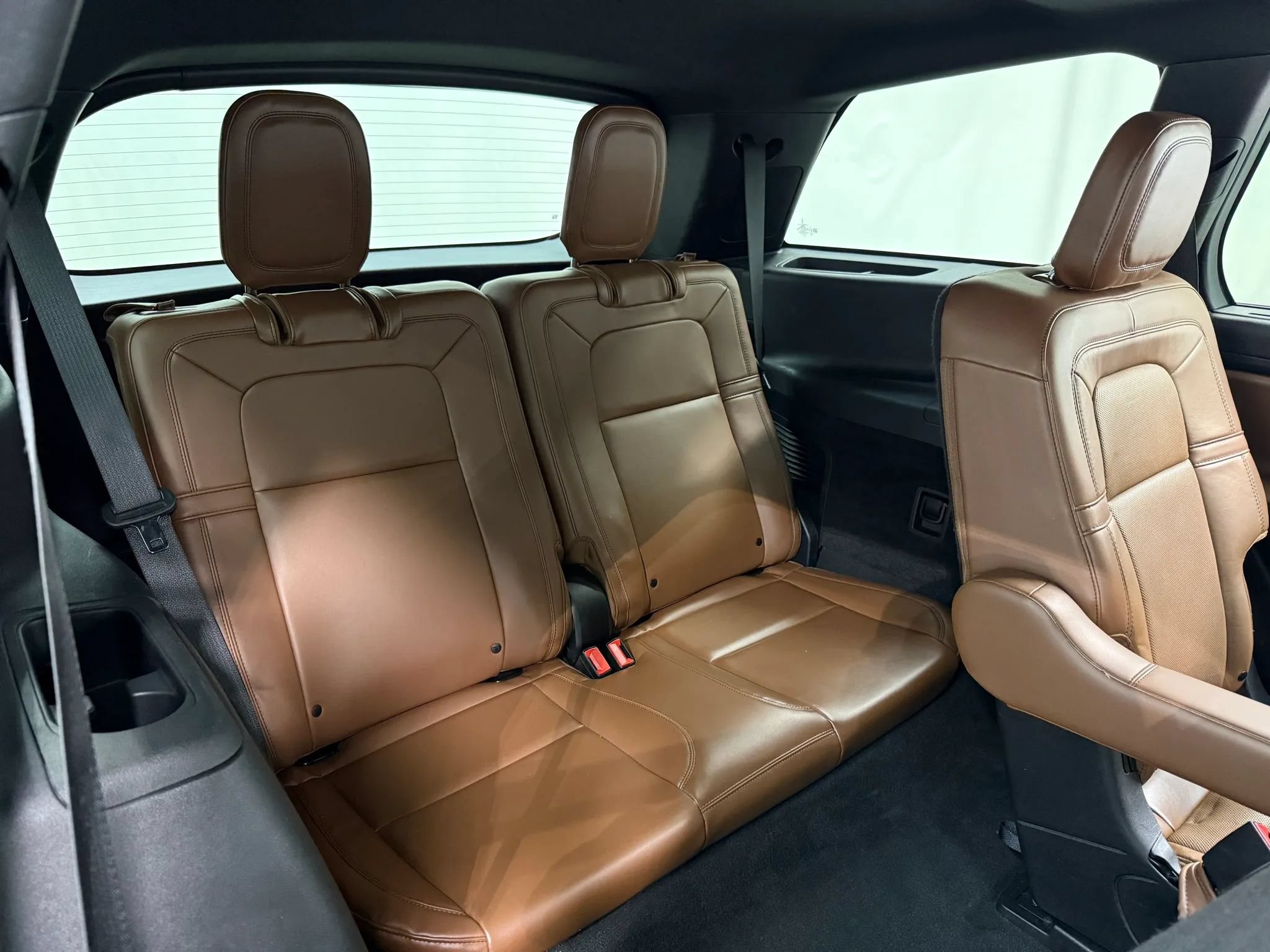 Used 2022 Lincoln Aviator Reserve w/ Equipment Group 201A AWD/4WD image 19