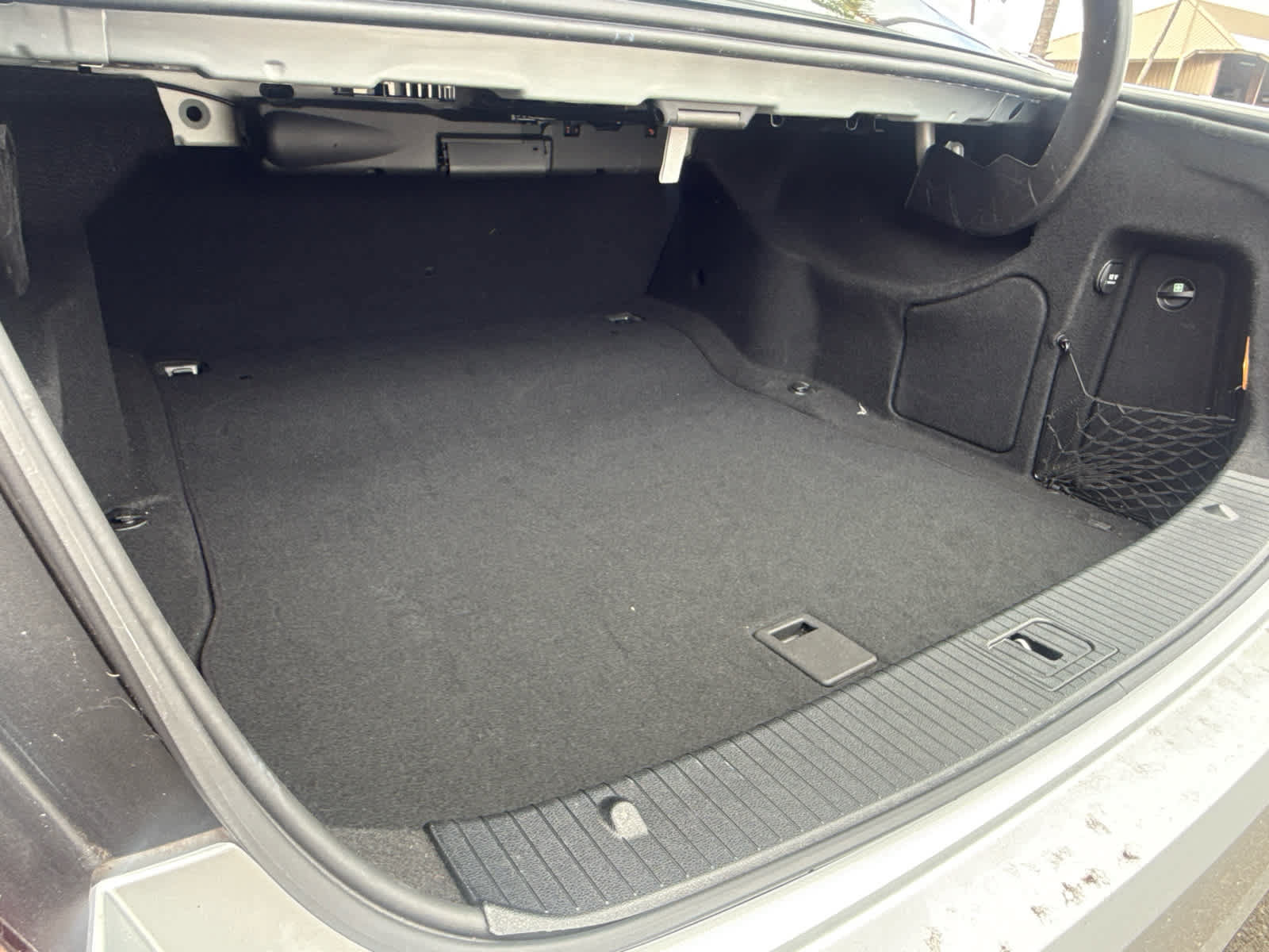 Used 2010 Mercedes-Benz E 550 Sedan image 17