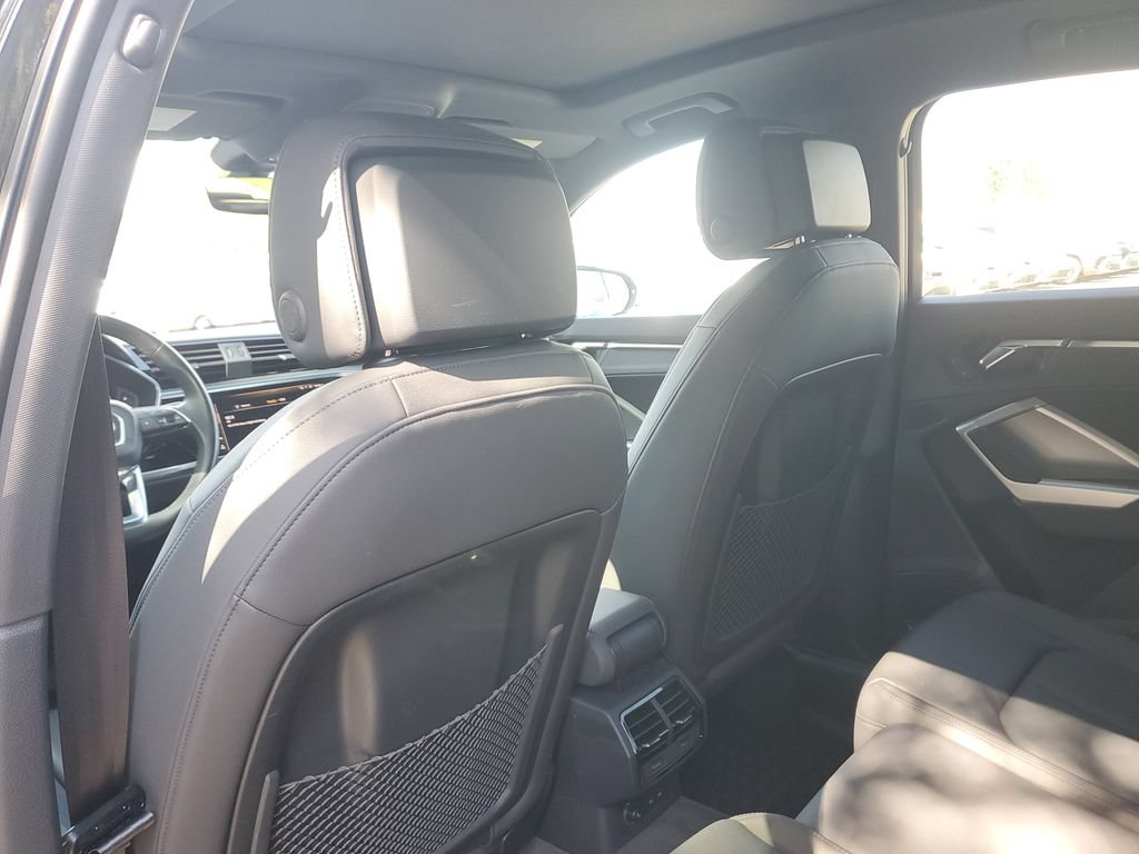 Used 2020 Audi Q3 2.0T Premium Plus AWD/4WD image 18