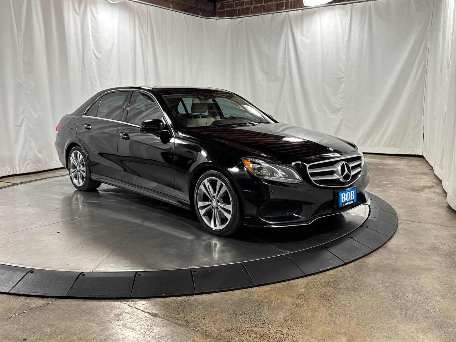 Used 2014 Mercedes-Benz E 350 4MATIC Sedan image 20