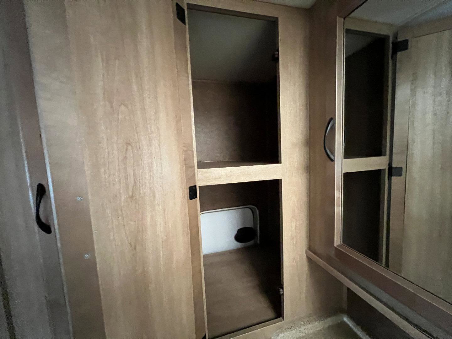 Used 2015 Mercedes-Benz Sprinter 3500 image 35