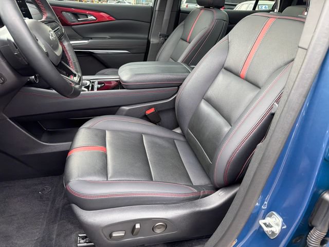 Used 2024 Chevrolet Traverse RS w/ LPO, Floor Liner Package FWD image 10