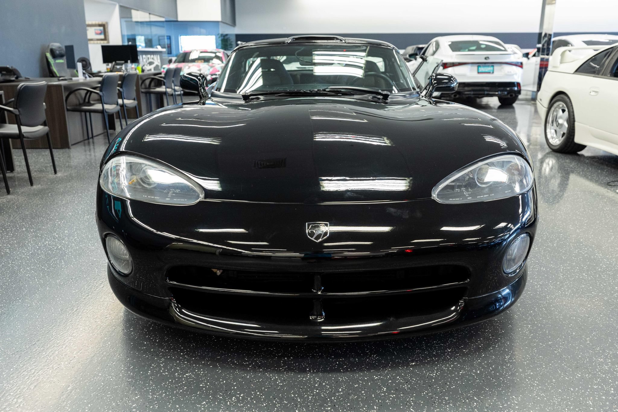 Used 1994 Dodge Viper RT/10 RWD image 2