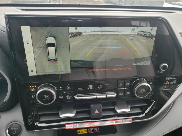 New 2026 Toyota Highlander Limited image 18