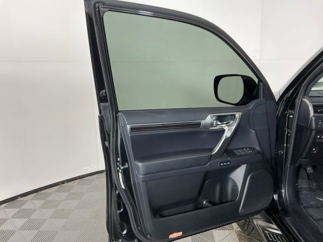 Used 2023 Lexus GX 460 Premium image 12