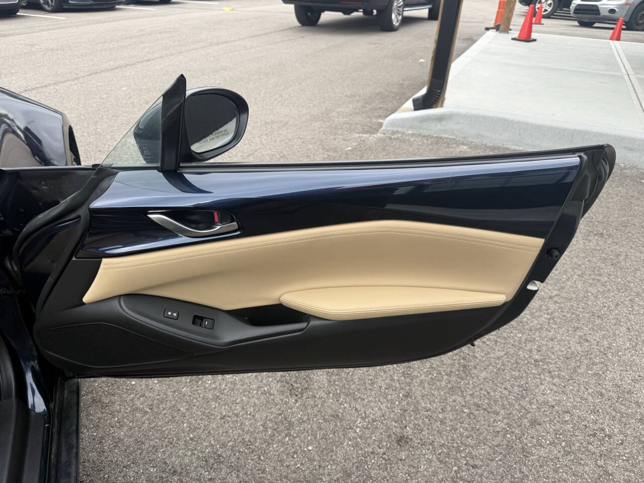 Used 2025 MAZDA MX-5 Miata RF Grand Touring RWD image 13