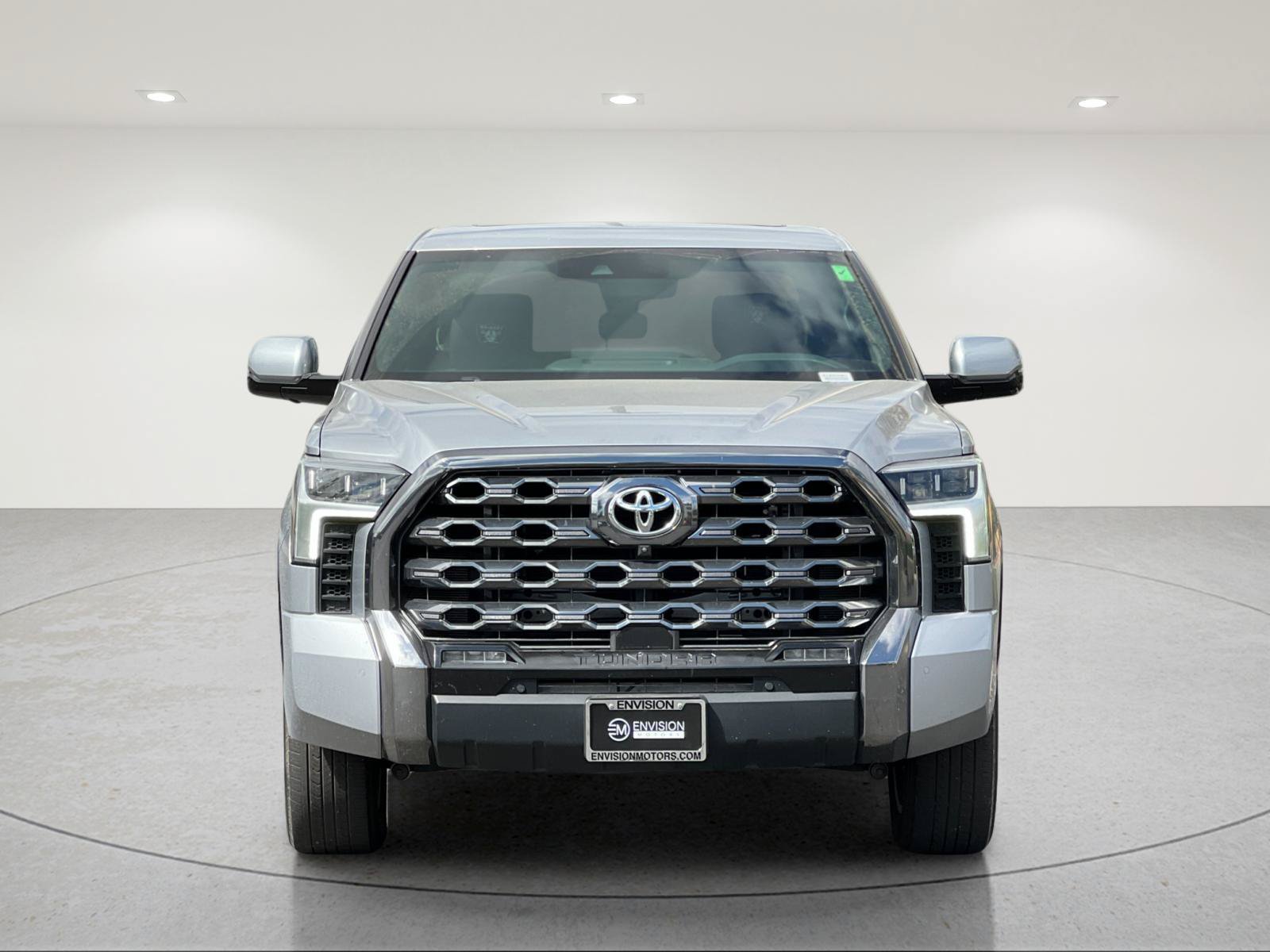 Used 2024 Toyota Tundra Platinum AWD/4WD image 8