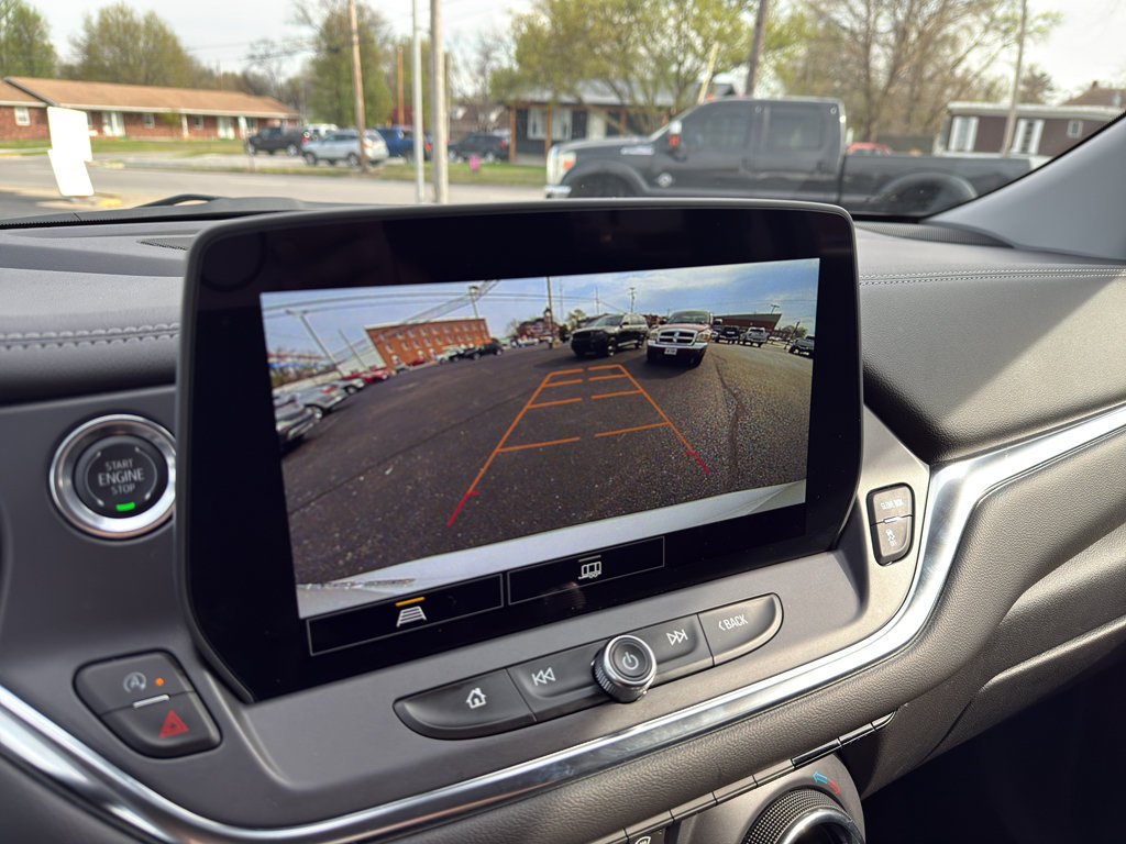 Used 2025 Chevrolet Blazer LT image 21