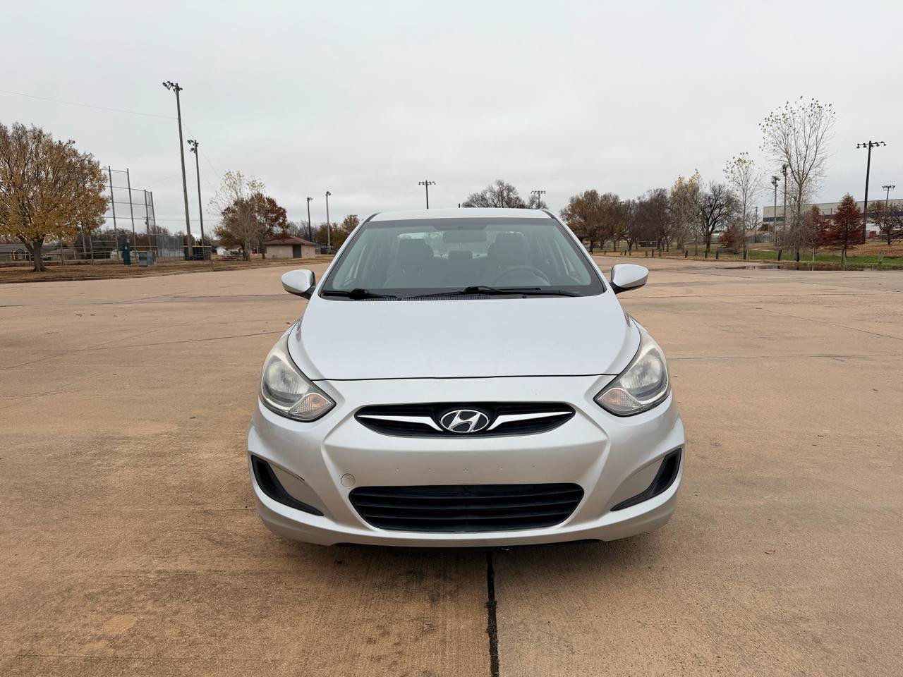 Used 2013 Hyundai Accent GLS FWD image 5