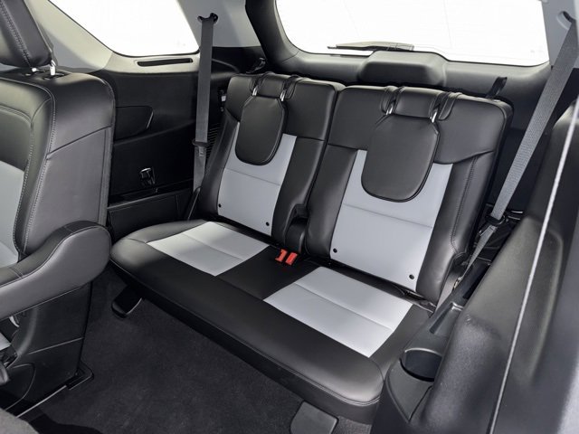 Used 2023 Ford Explorer XLT w/ Equipment Group 202A image 34