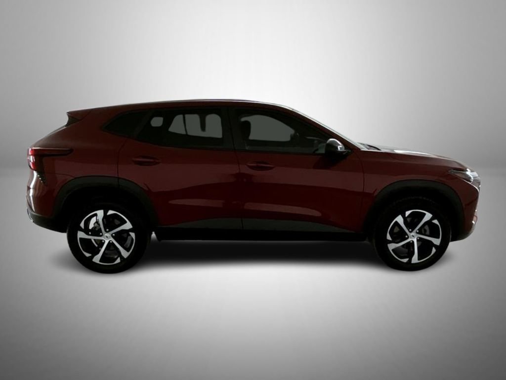 Certified 2024 Chevrolet Trax RS w/ Driver Confidence Package image 4