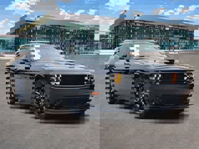 Used 2022 Dodge Challenger R/T w/ Blacktop Package