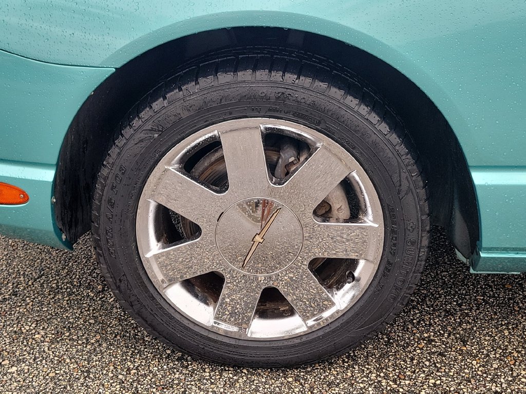 Used 2002 Ford Thunderbird RWD image 6