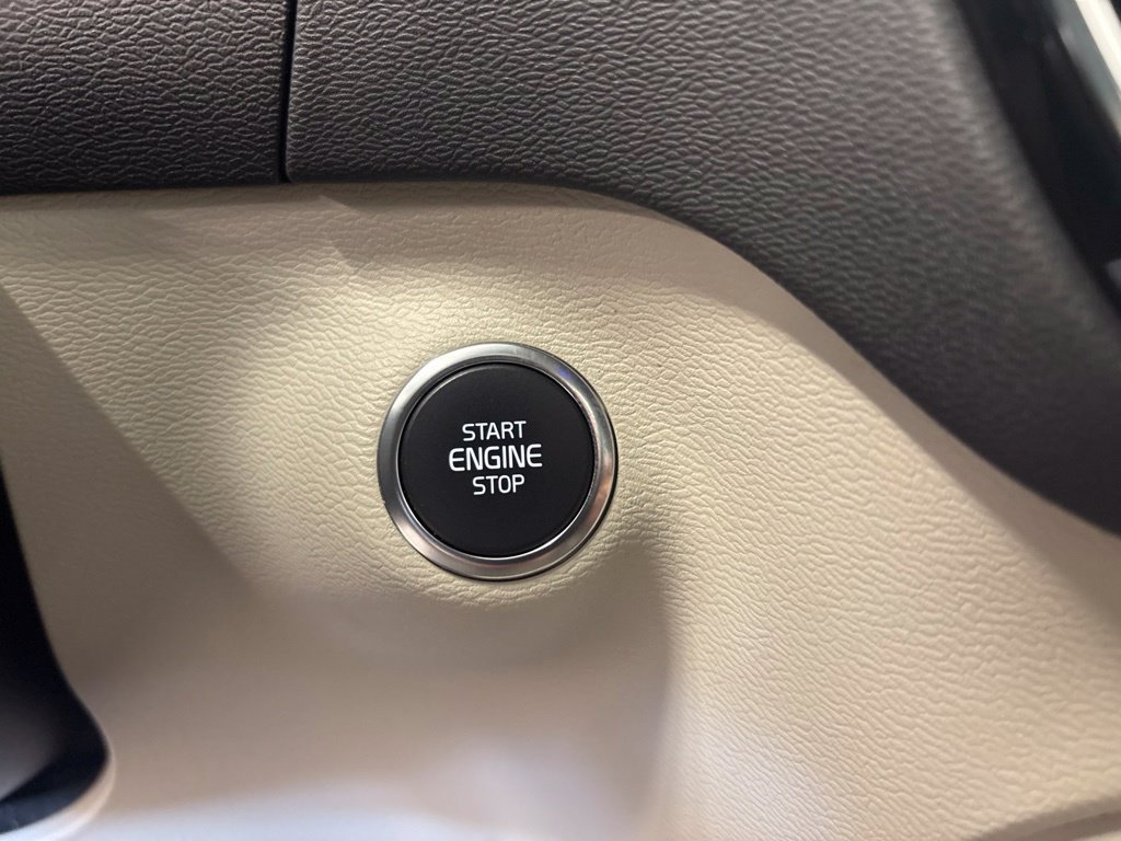 Used 2021 Volvo XC40 T5 Inscription AWD/4WD image 11