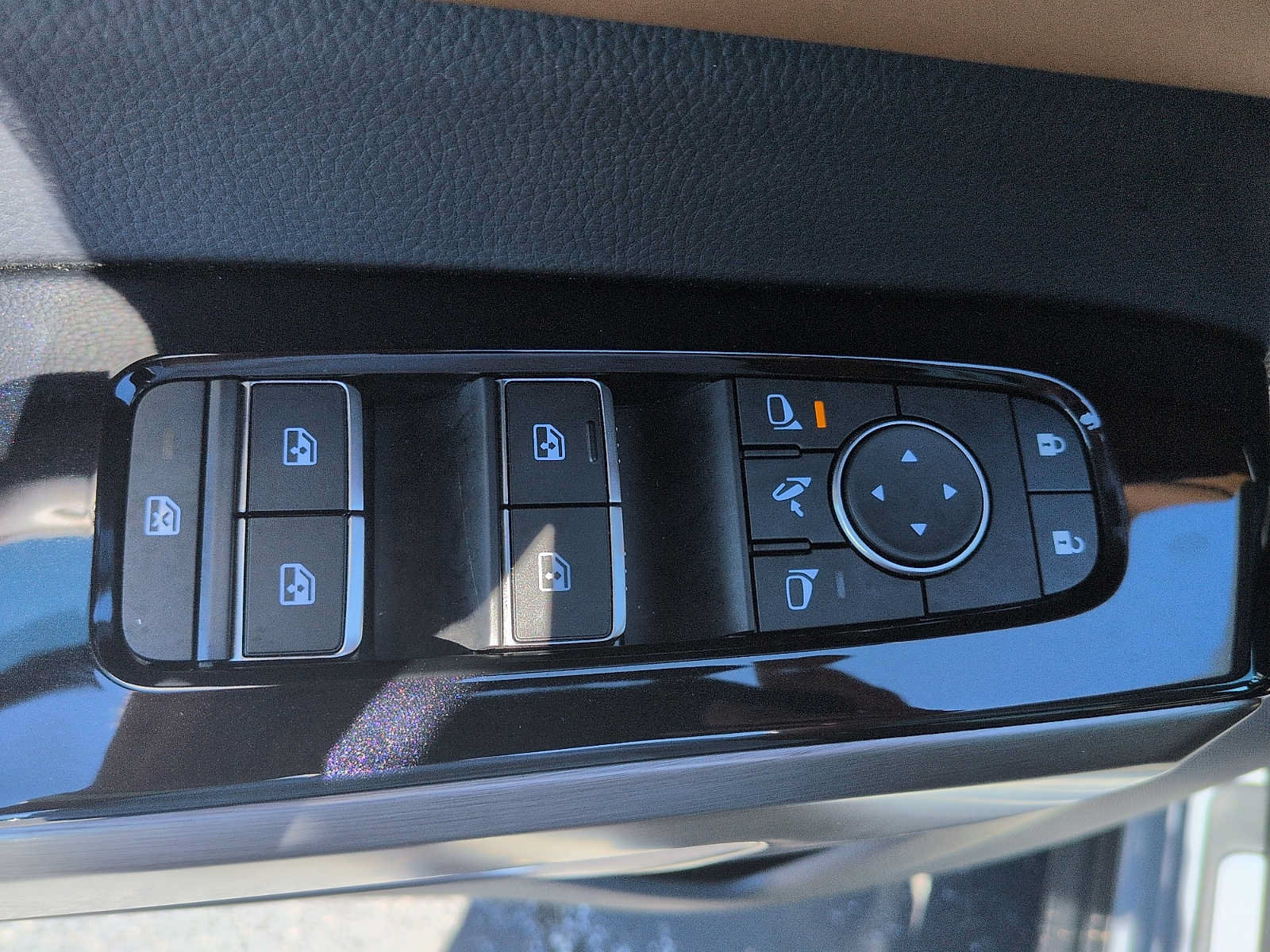 Used 2025 Nissan Pathfinder Platinum w/ Cargo Package AWD/4WD image 16
