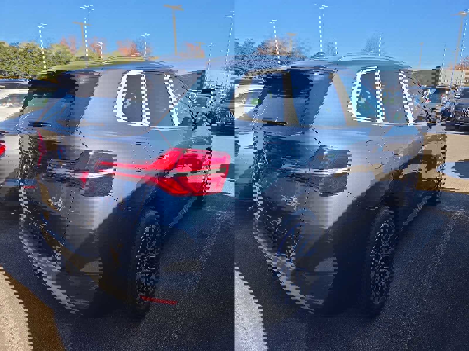 Used 2026 BMW X3 xDrive30 w/ Premium Package image 5