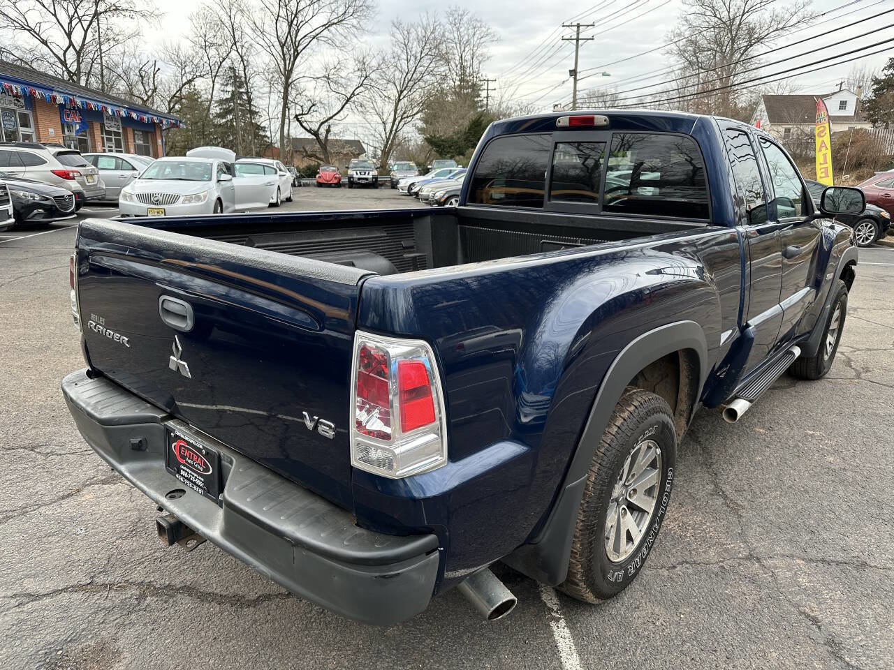 Used 2006 Mitsubishi Raider DuroCross image 5