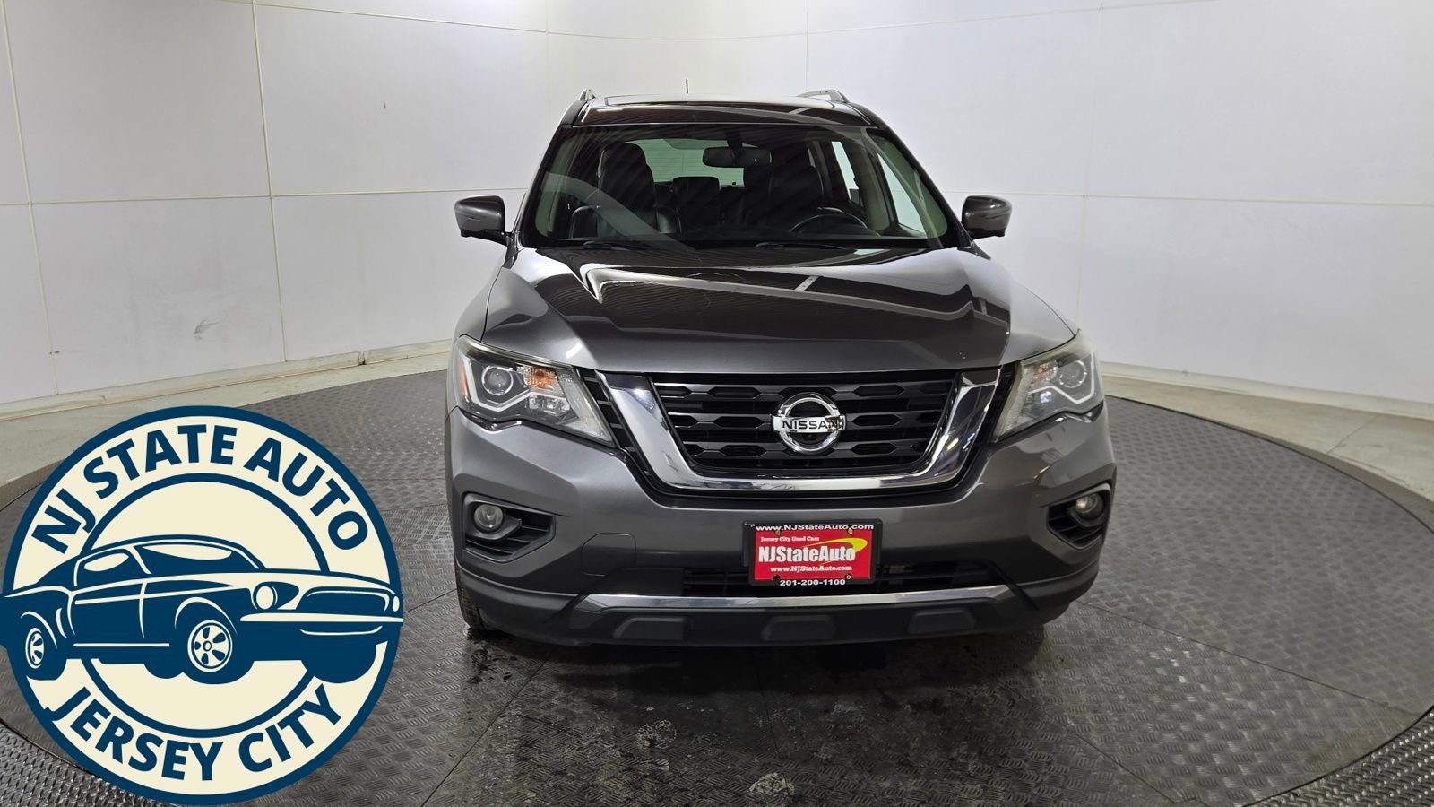 Used 2018 Nissan Pathfinder SL w/ SL Premium Package image 2