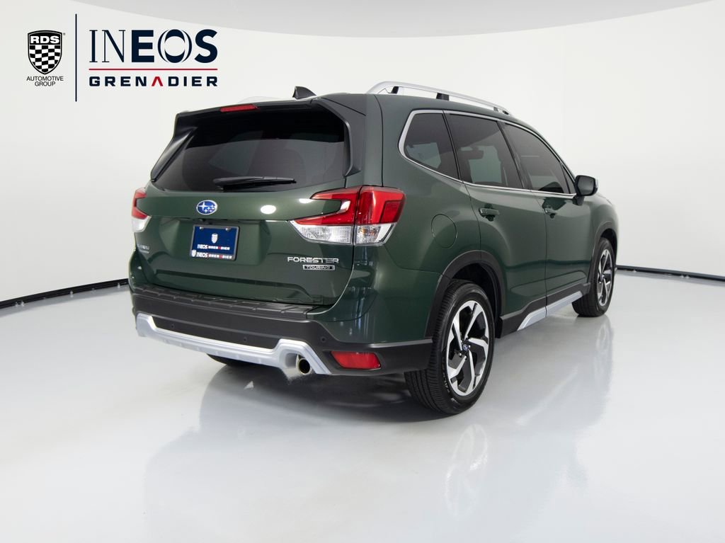 Used 2024 Subaru Forester Touring w/ POP Package 3 AWD/4WD image 5