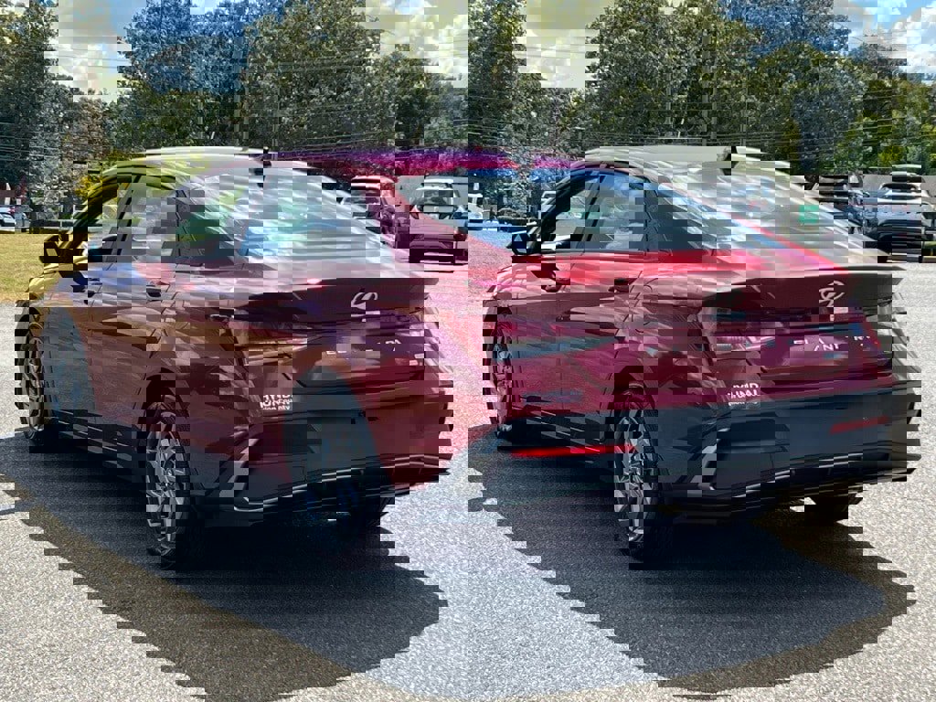 Certified 2024 Hyundai Elantra Blue image 4