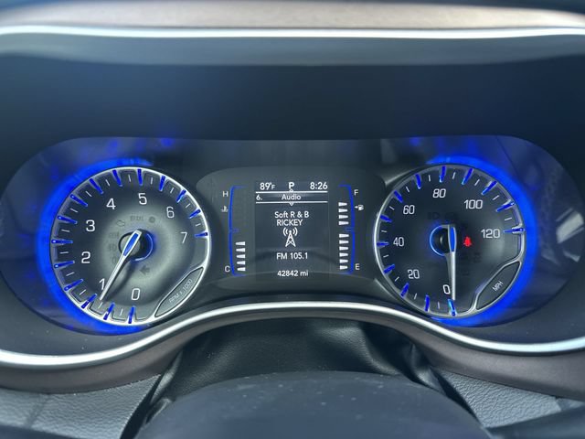 Used 2023 Chrysler Voyager LX FWD image 26
