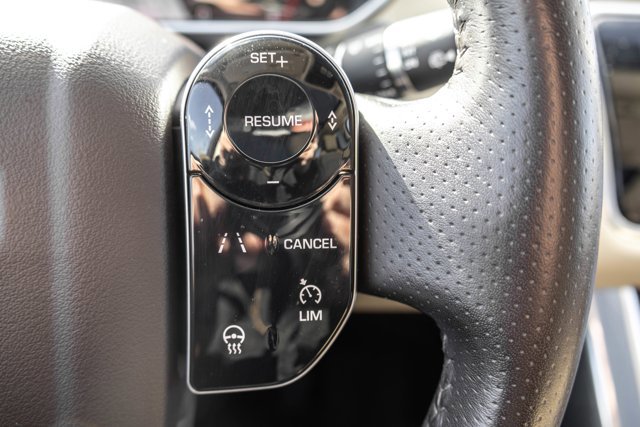 Used 2020 Land Rover Range Rover Sport HSE image 17