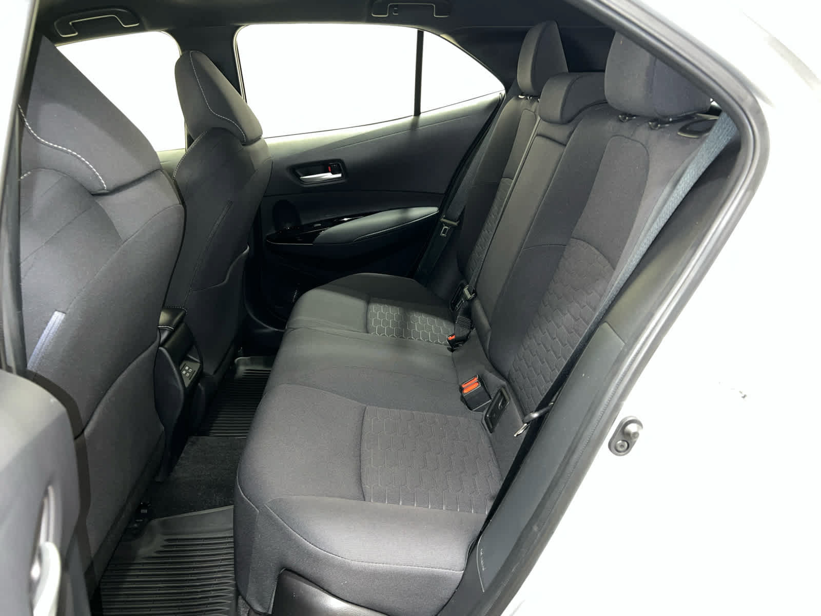 Used 2023 Toyota Corolla SE w/ SE Premium Package FWD image 13