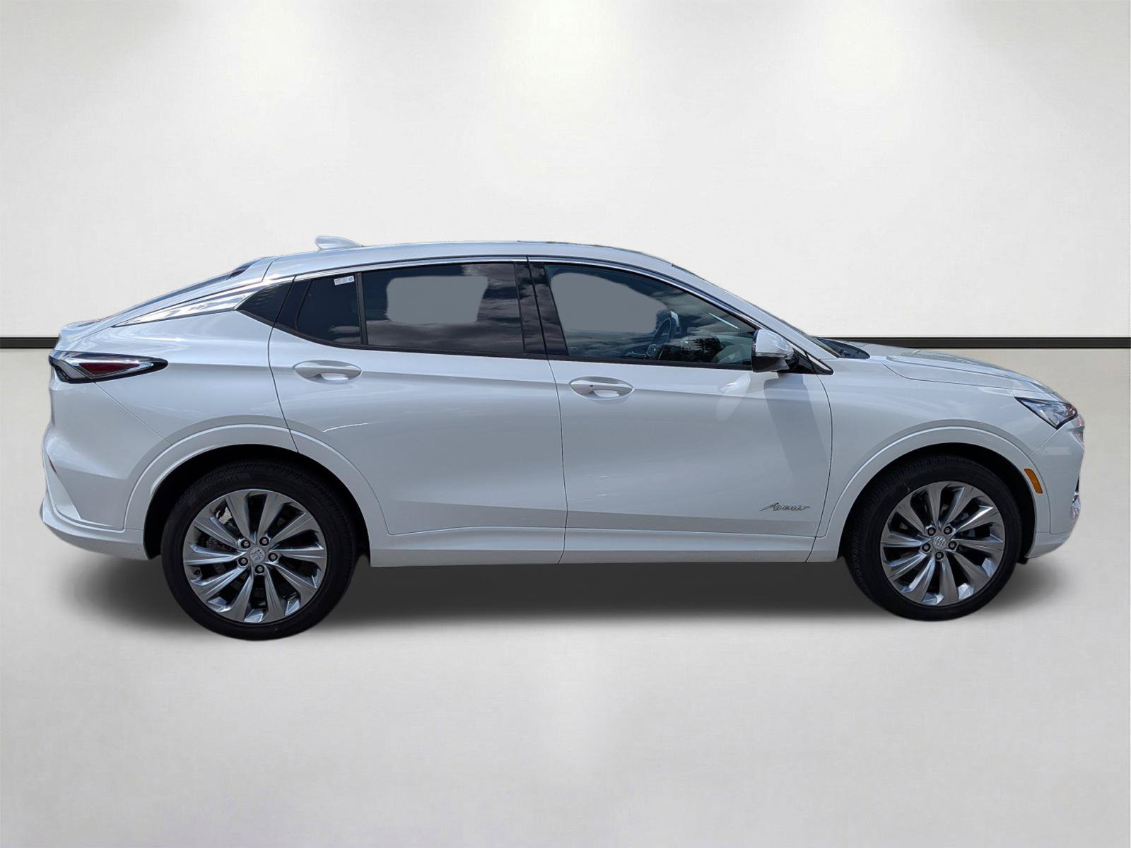 Used 2025 Buick Envista Avenir FWD image 3