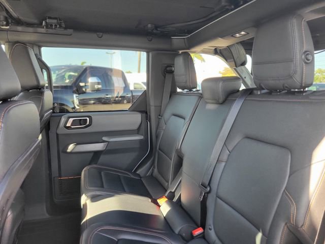 Used 2022 Ford Bronco Badlands image 8