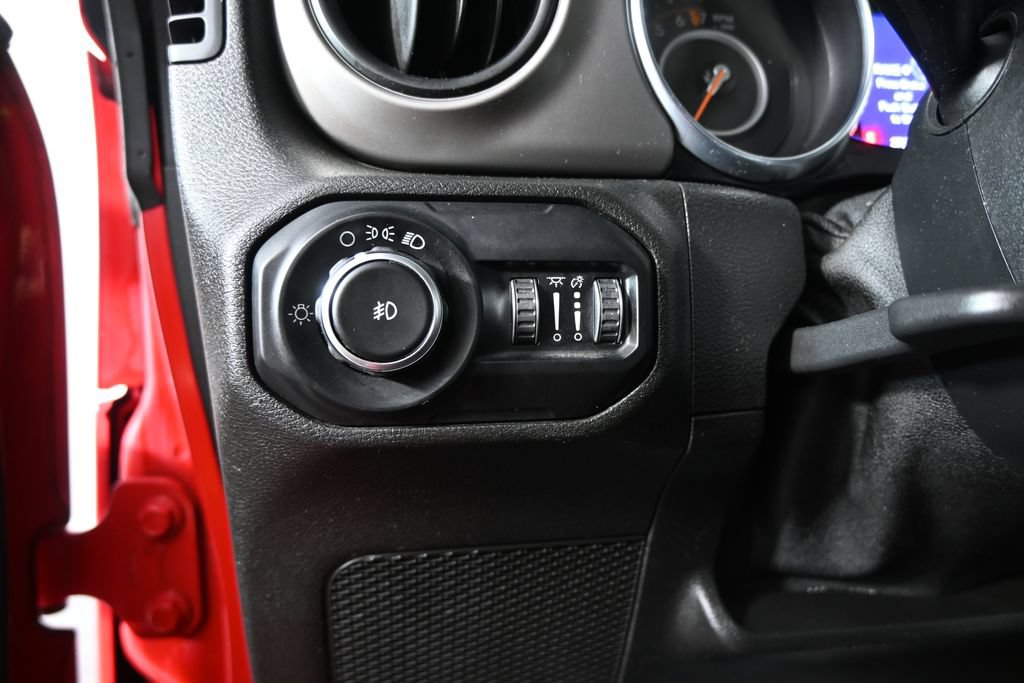 Used 2020 Jeep Wrangler Sport AWD/4WD image 22