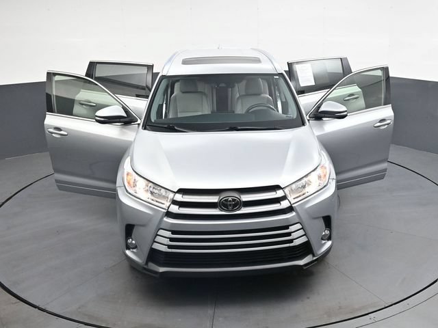 Used 2018 Toyota Highlander XLE FWD image 38