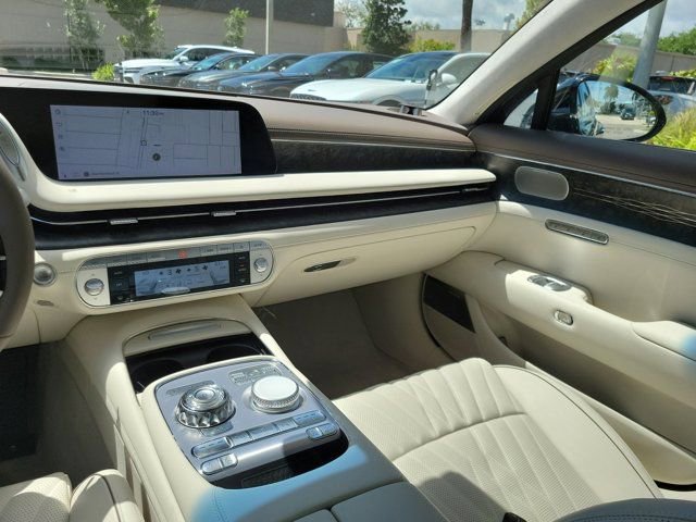 Used 2025 Genesis G90 3.5T image 15