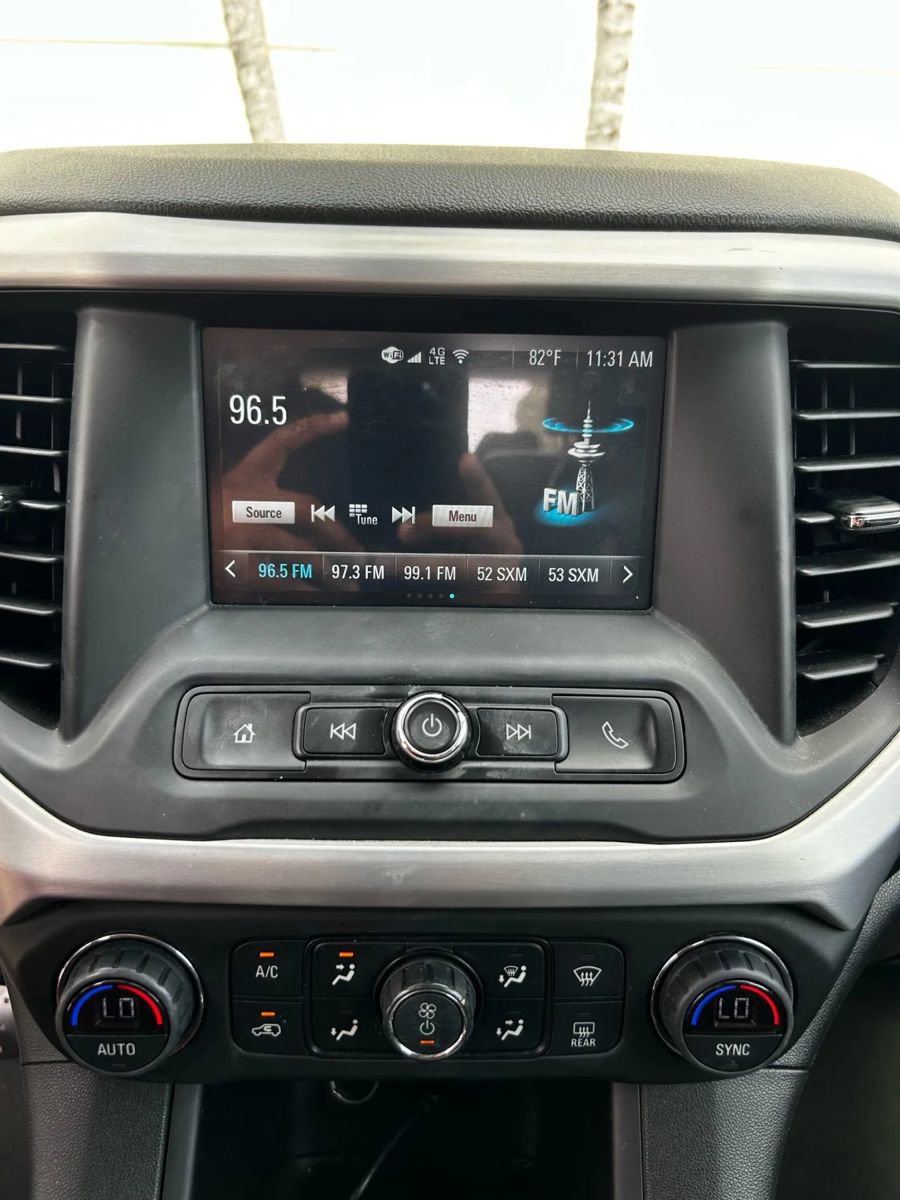 Used 2019 GMC Acadia SLE image 11