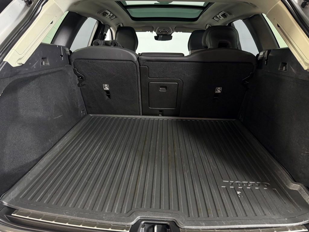 Used 2023 Volvo XC60 B5 Plus w/ Climate Package image 28