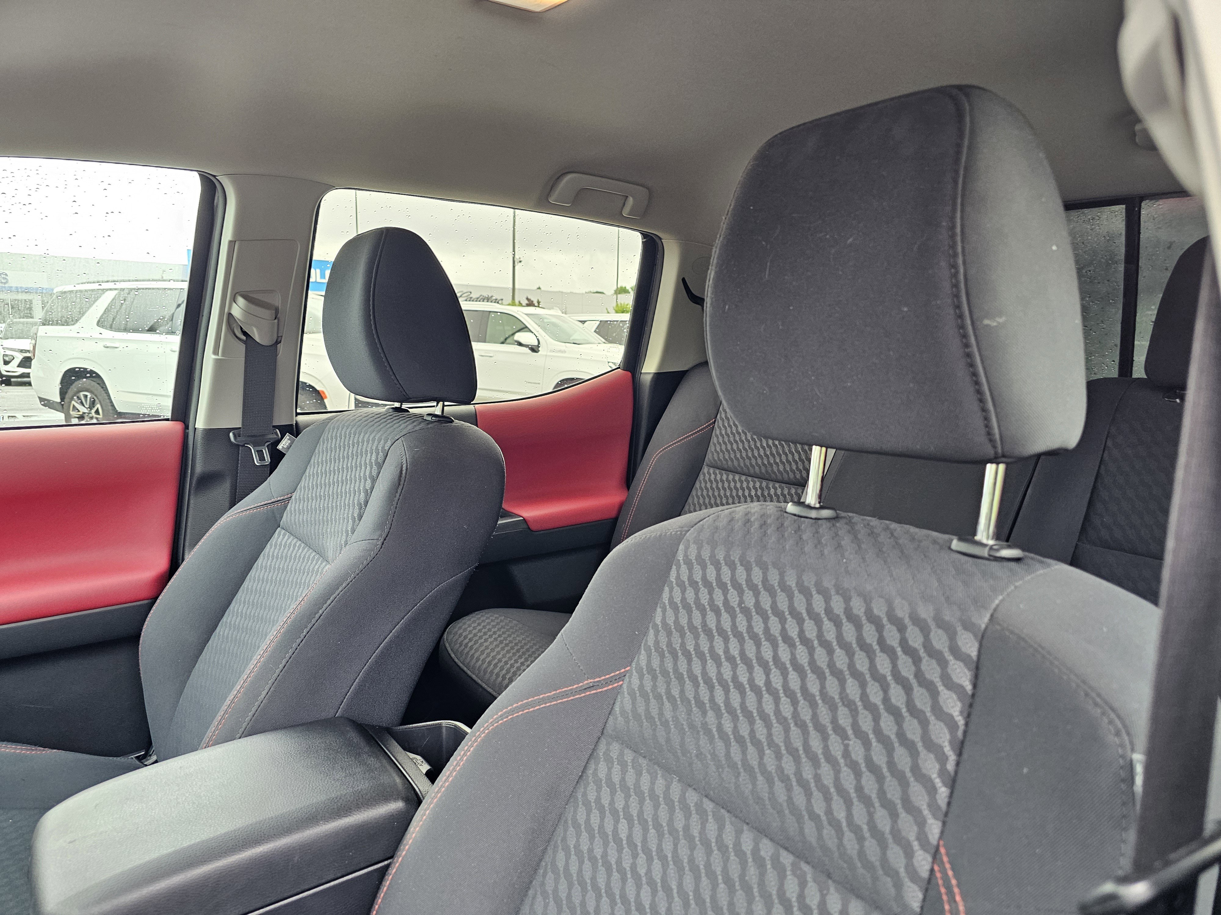 Used 2022 Toyota Tacoma SR5 AWD/4WD image 17
