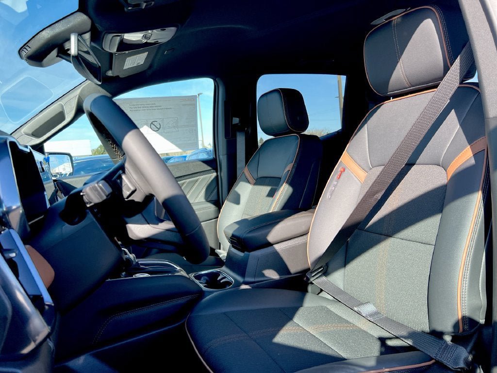 New 2026 GMC Canyon AT4 AWD/4WD image 17
