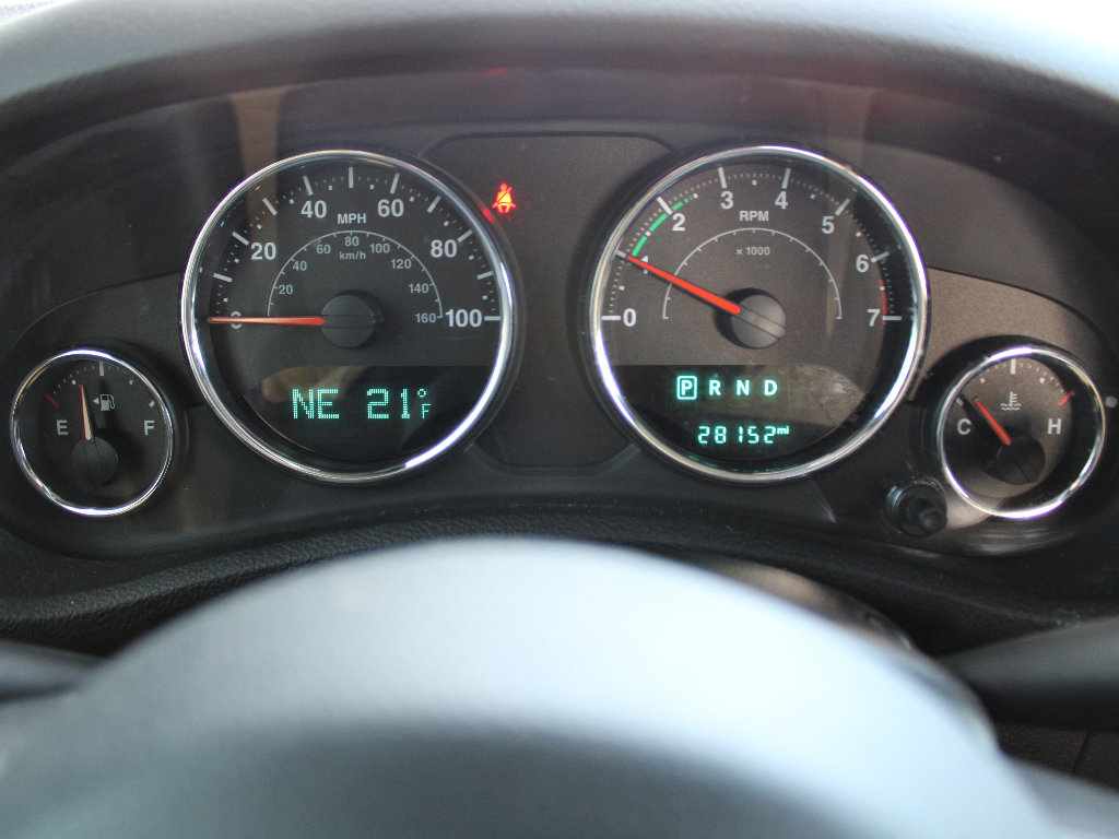 Used 2018 Jeep Wrangler Sport S image 14