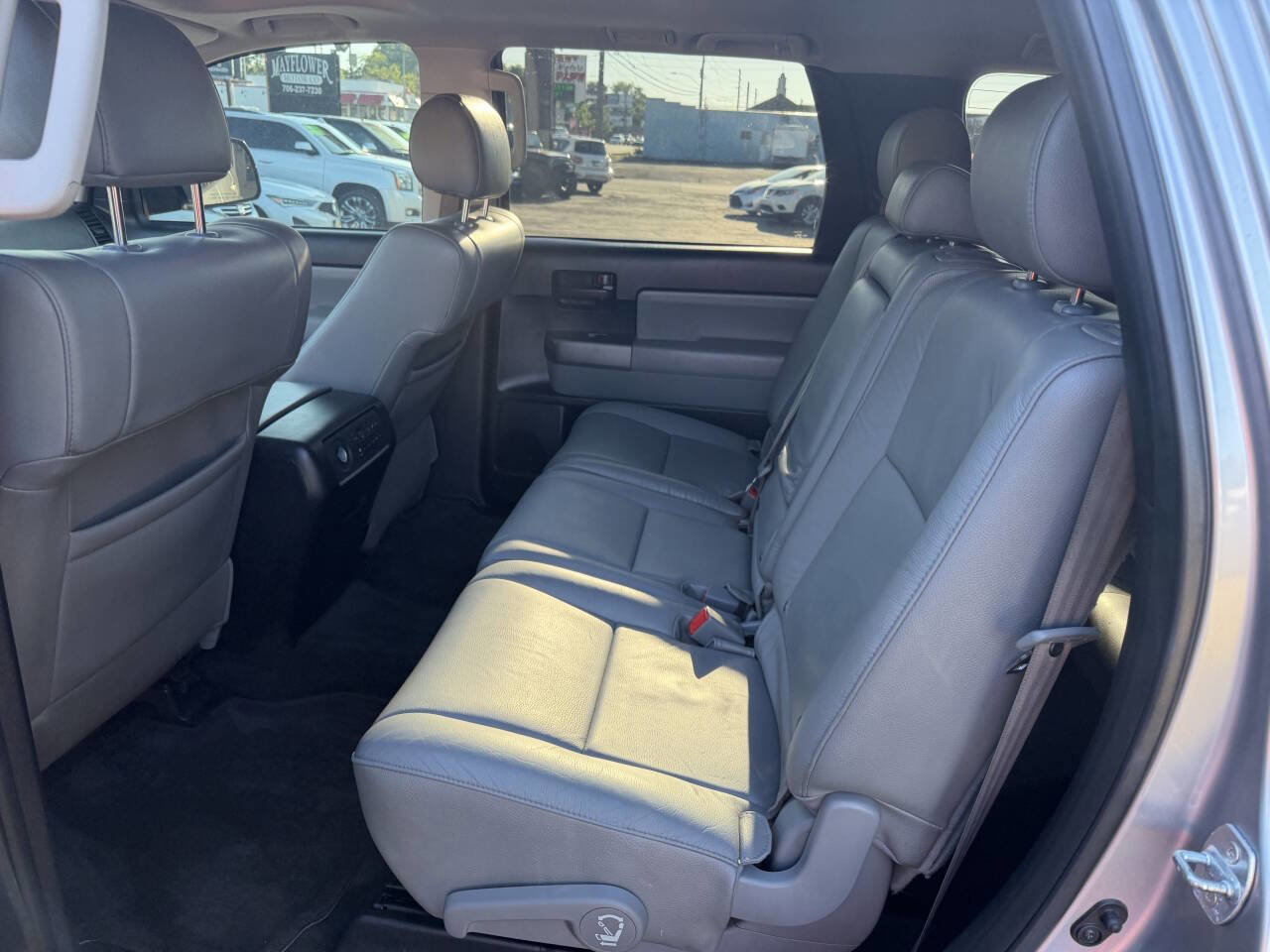Used 2016 Toyota Sequoia SR5 w/ Premium Package RWD image 11
