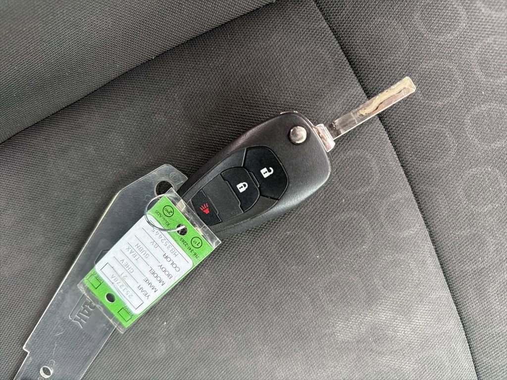 Used 2021 Chevrolet Trax LS image 33