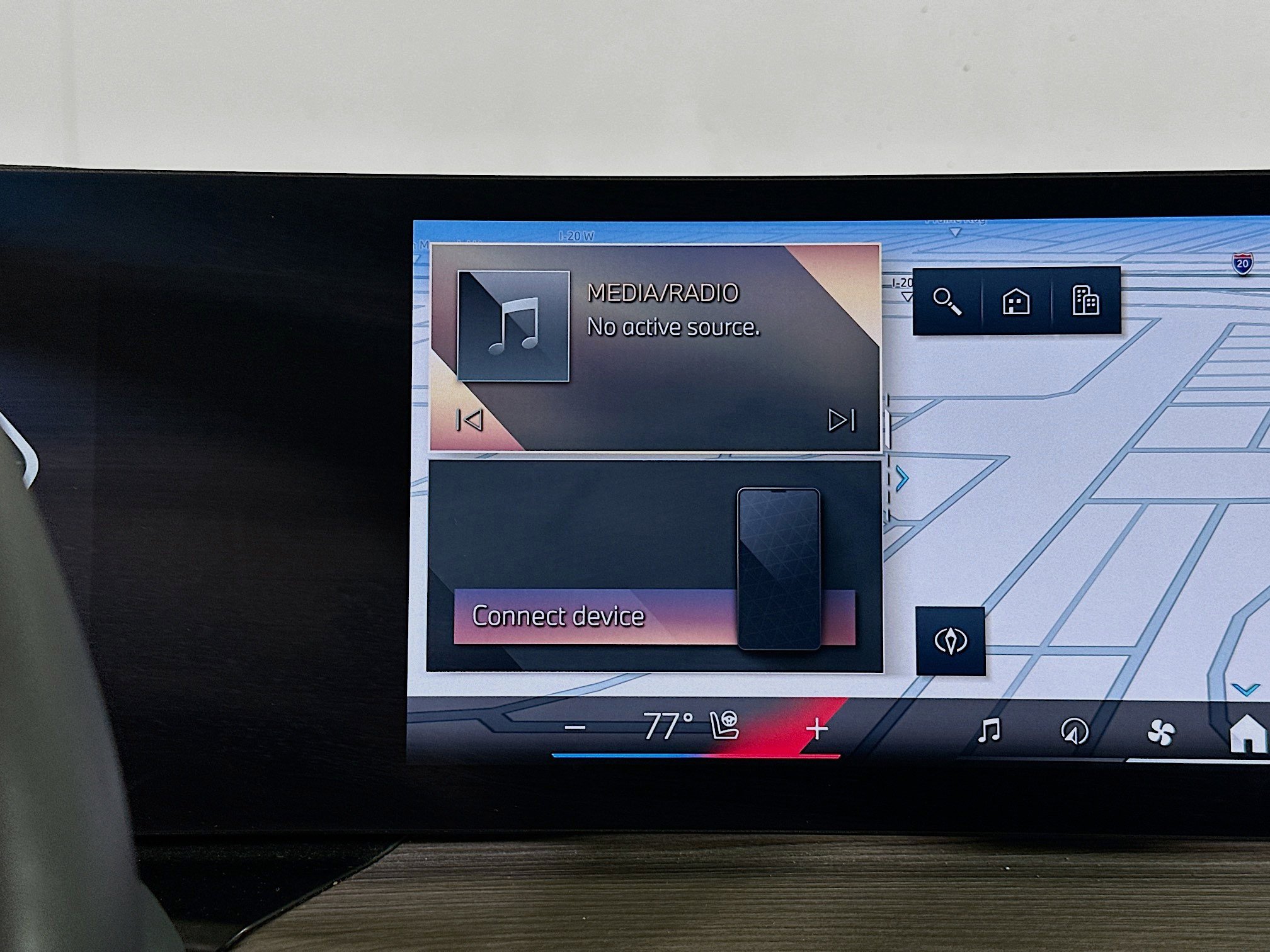 Used 2025 BMW 330i Sedan w/ Convenience Package image 21