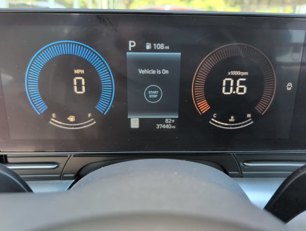 Used 2025 Hyundai Kona SEL AWD/4WD image 15