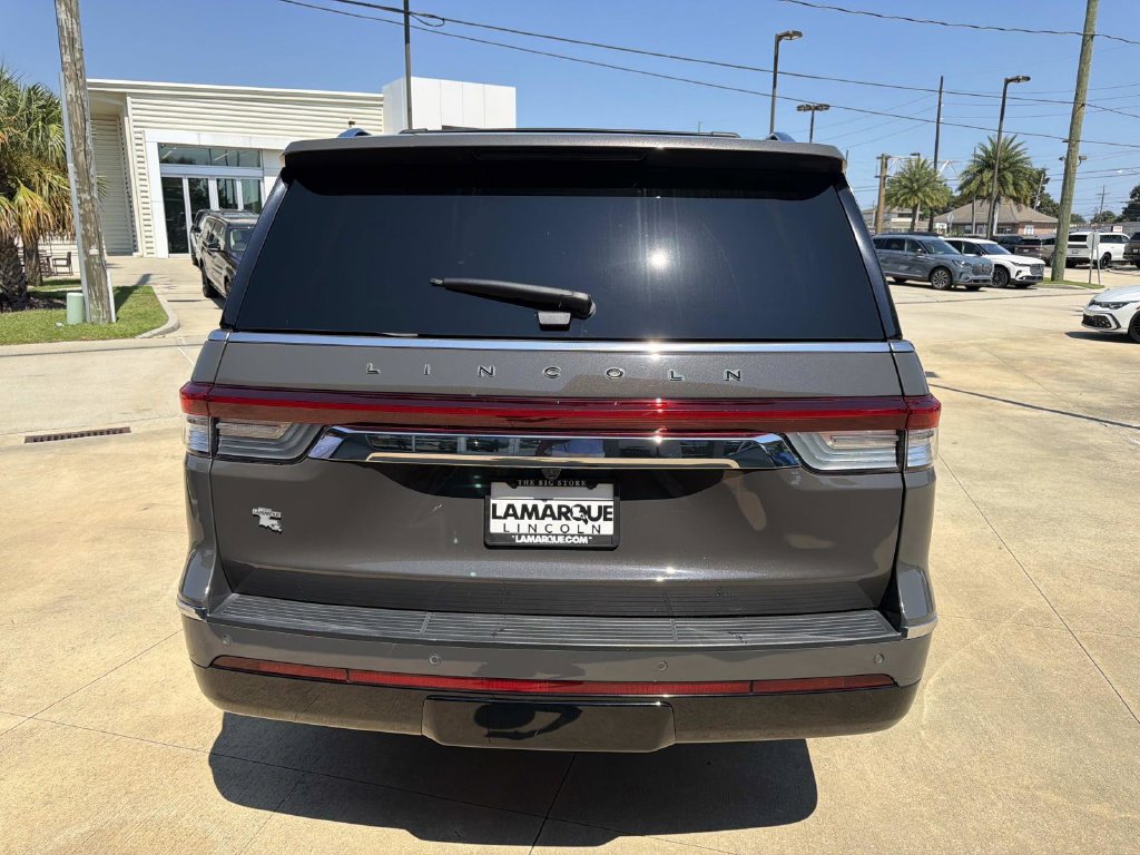 Certified 2024 Lincoln Navigator L Black Label AWD/4WD image 7