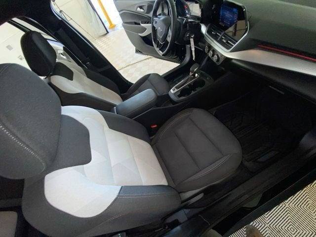 Used 2024 Chevrolet Trax RS w/ Driver Confidence Package FWD image 43