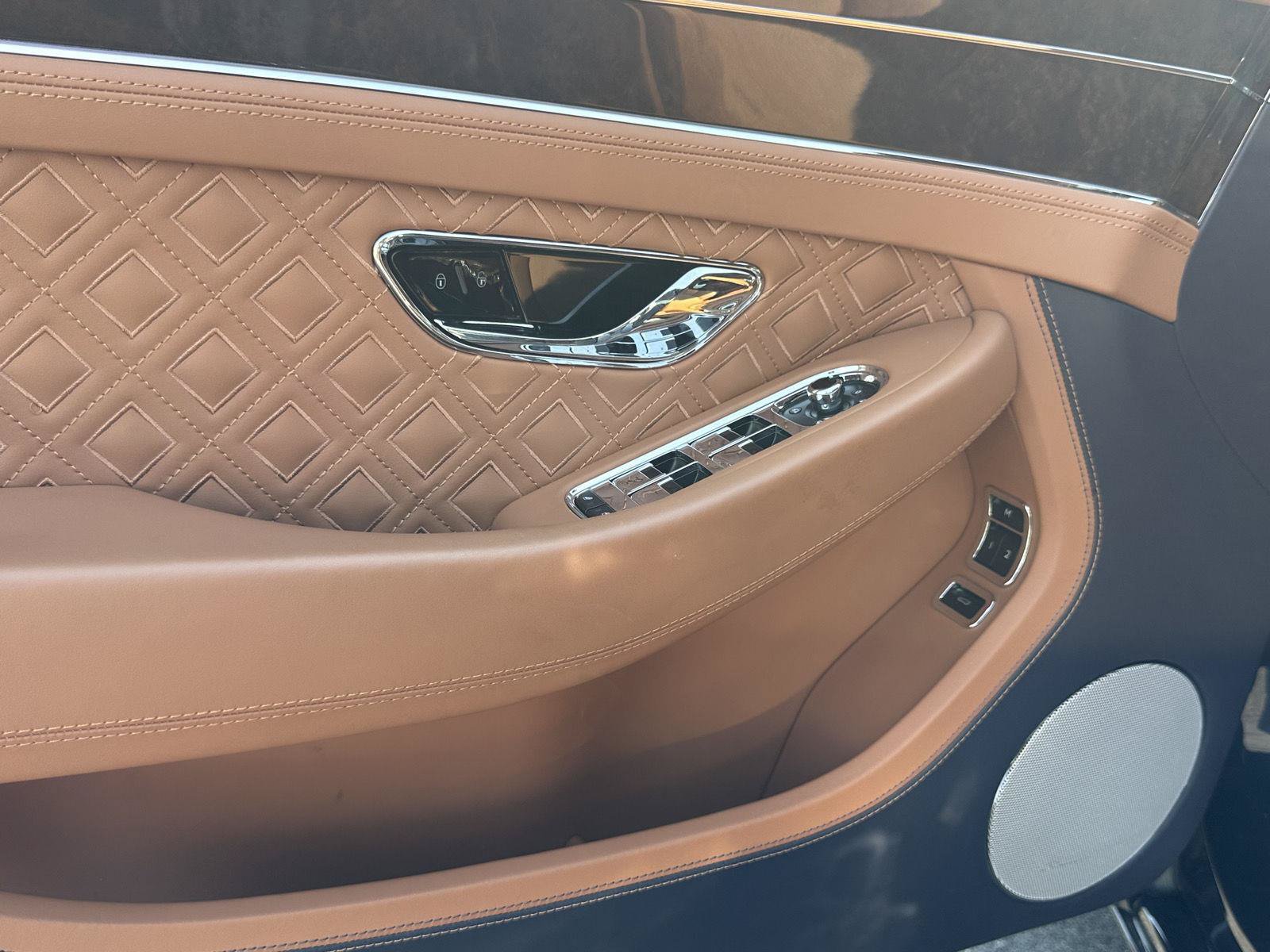 Used 2020 Bentley Continental GT V8 AWD/4WD image 11