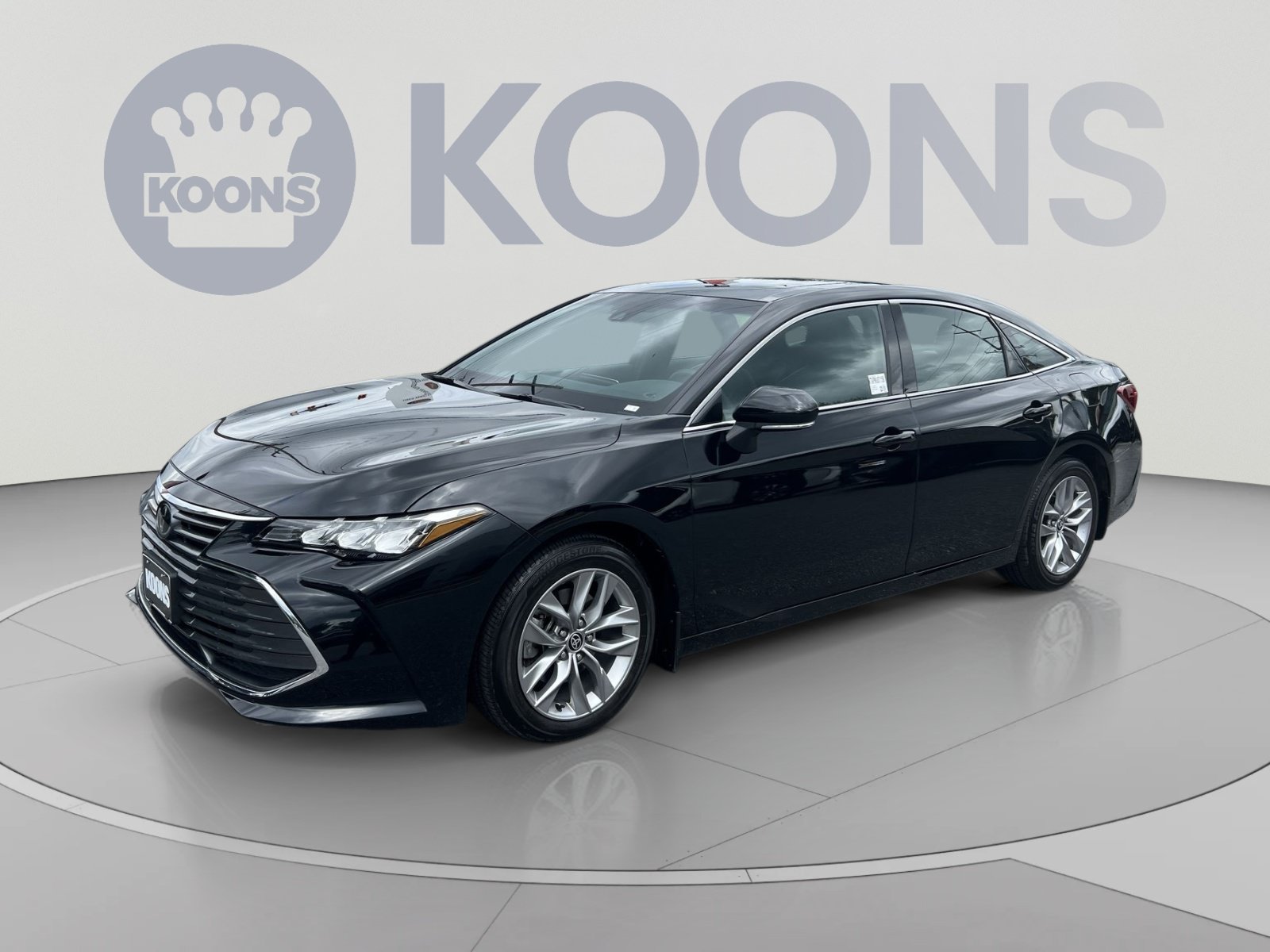 Used 2021 Toyota Avalon XLE w/ Moonroof Package