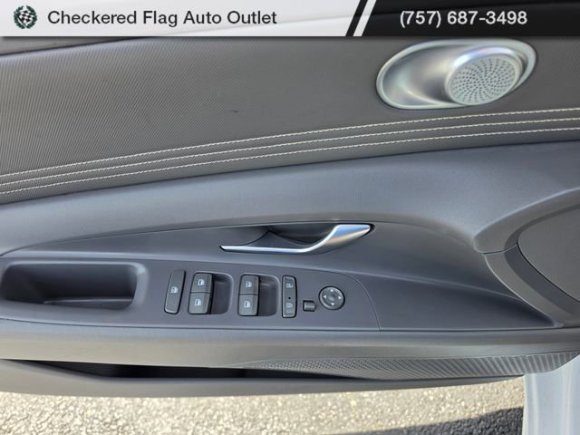 Used 2022 Hyundai Elantra SEL w/ Convenience Package image 20