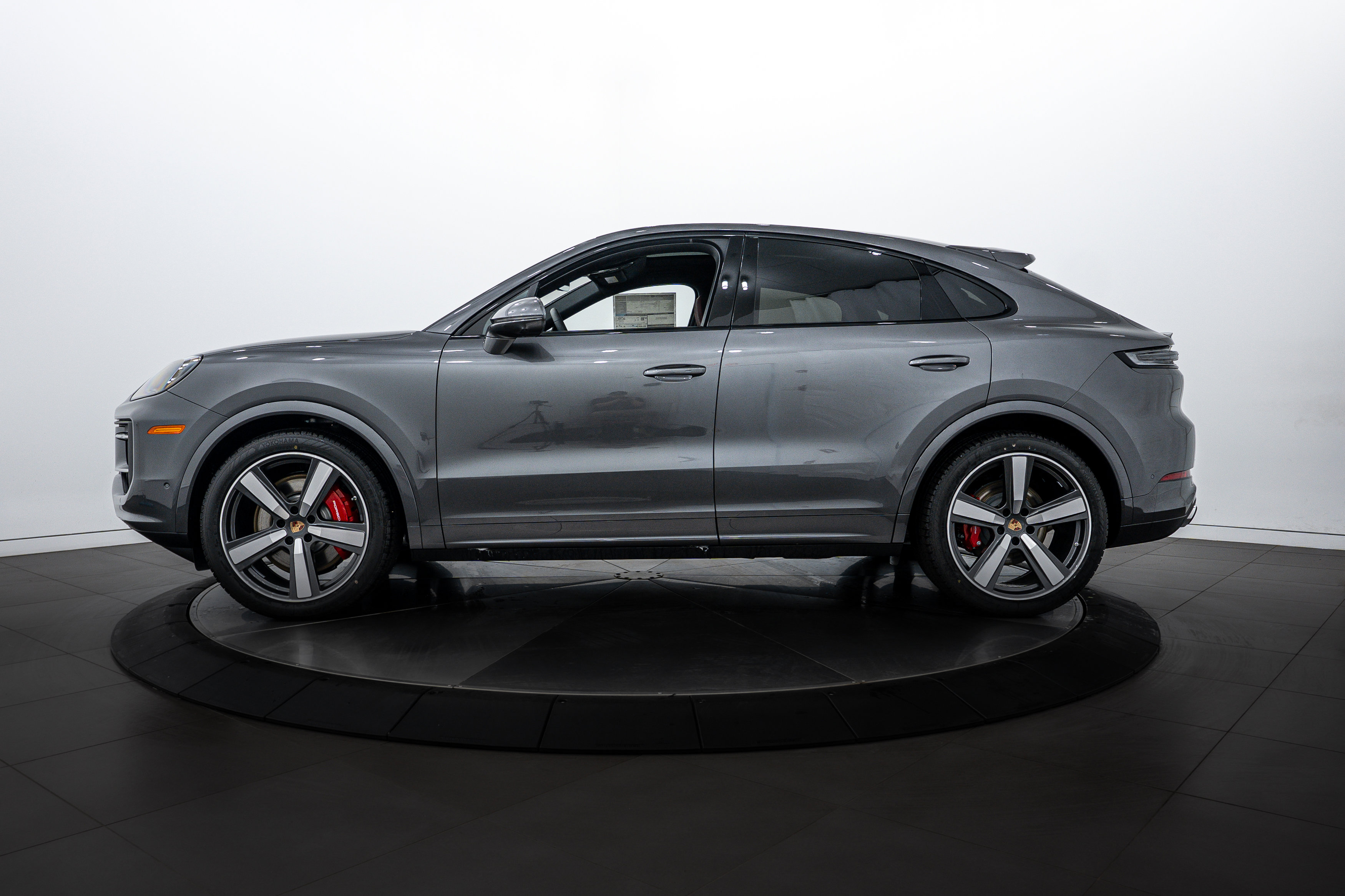 New 2026 Porsche Cayenne S image 2