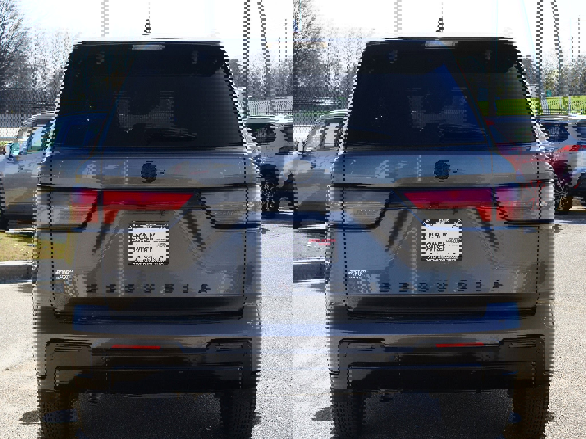 Used 2024 Toyota Sequoia Platinum AWD/4WD image 3